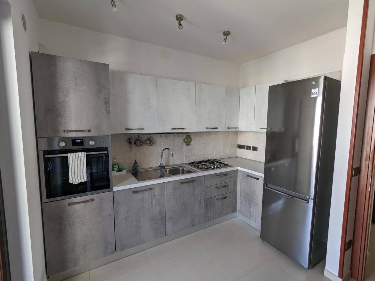 La Casa Dei Due Mari - Large Apartment With Parking Таранто Экстерьер фото