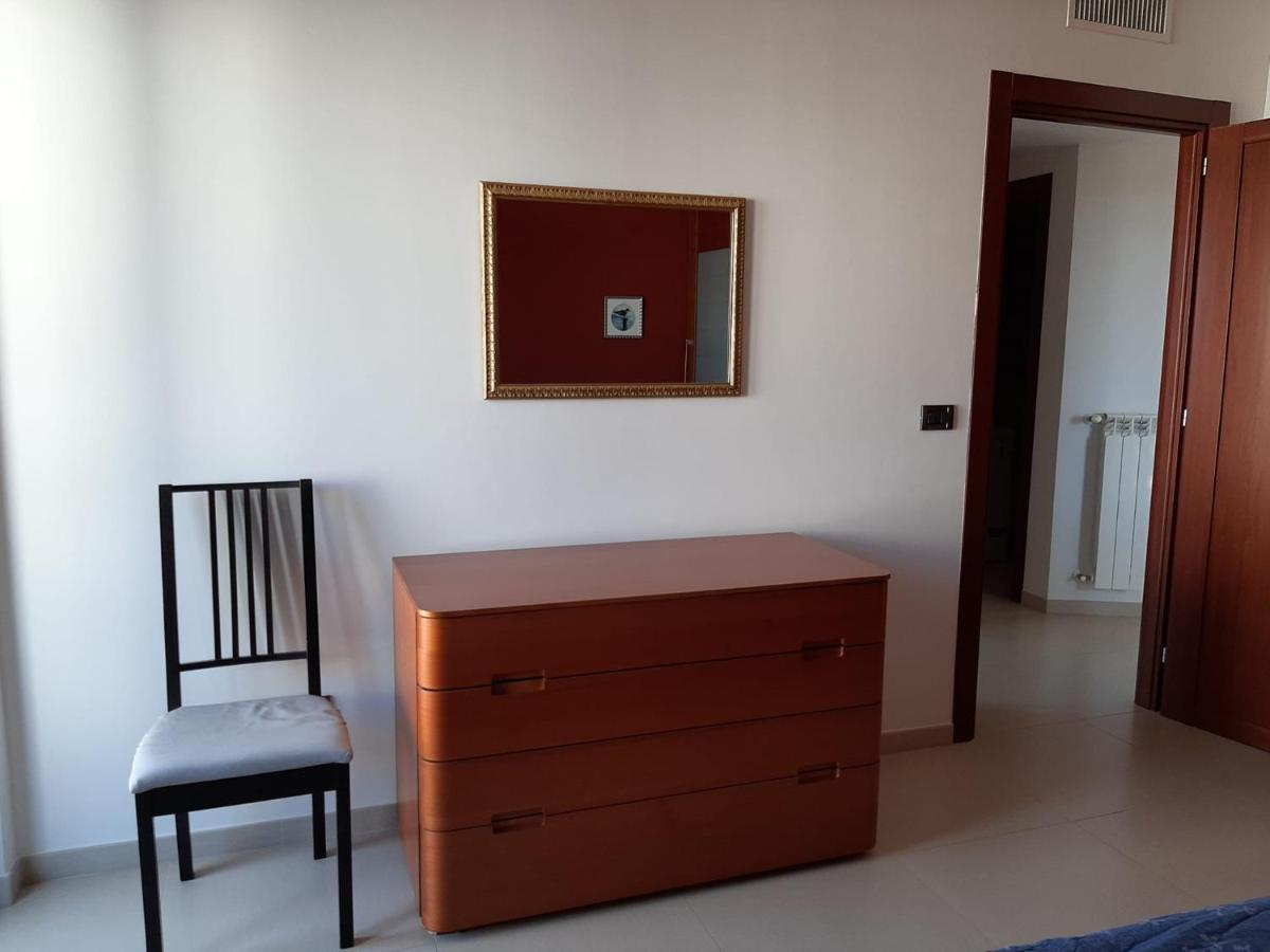 La Casa Dei Due Mari - Large Apartment With Parking Таранто Экстерьер фото
