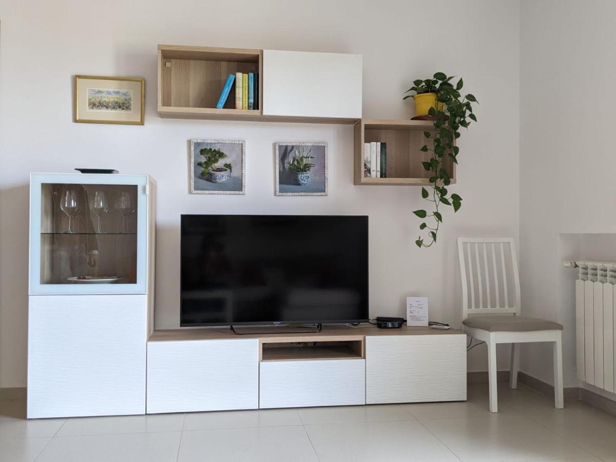 La Casa Dei Due Mari - Large Apartment With Parking Таранто Экстерьер фото