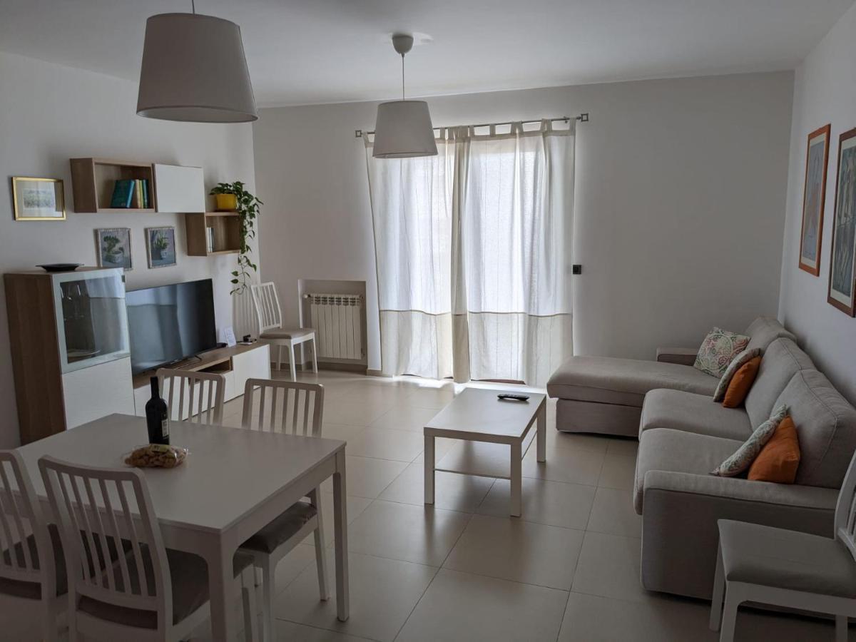 La Casa Dei Due Mari - Large Apartment With Parking Таранто Экстерьер фото