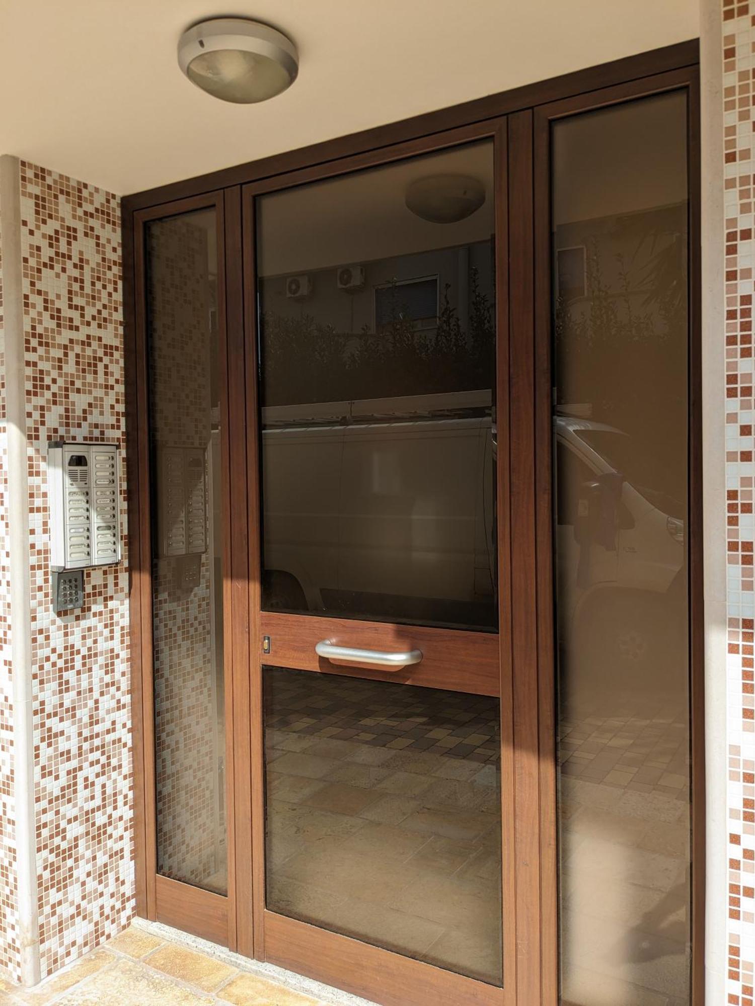 La Casa Dei Due Mari - Large Apartment With Parking Таранто Экстерьер фото