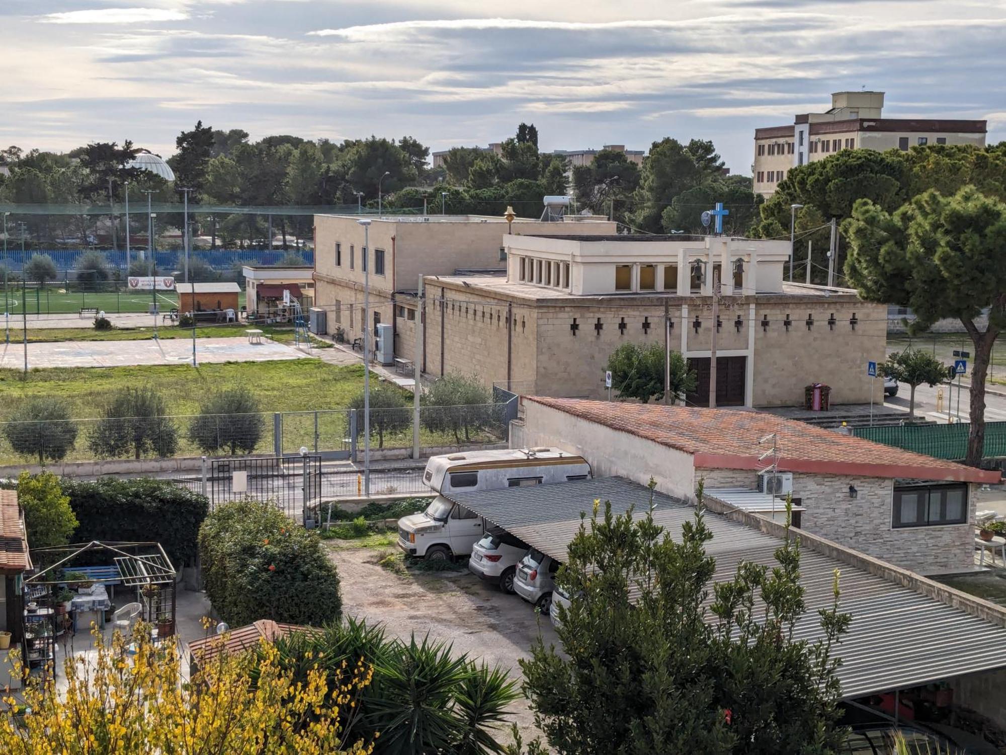 La Casa Dei Due Mari - Large Apartment With Parking Таранто Экстерьер фото