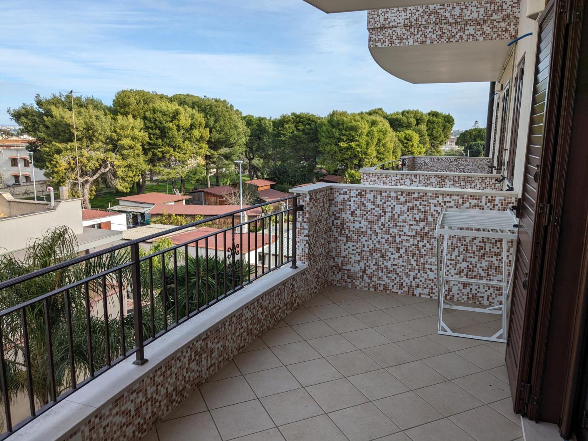 La Casa Dei Due Mari - Large Apartment With Parking Таранто Экстерьер фото